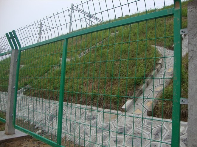 廣(guang)西護欄(lán)網廠